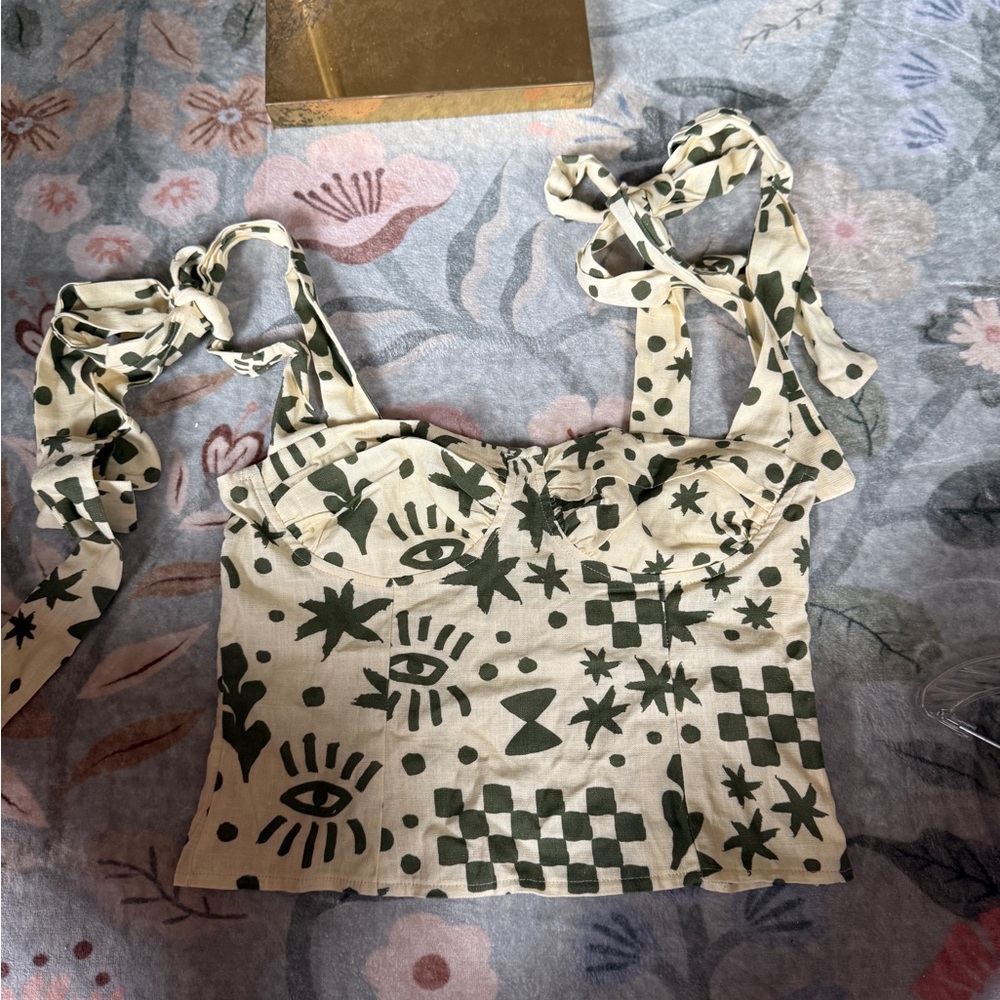 VRG GRL - Patterned Green and Cream Crop Tank Top